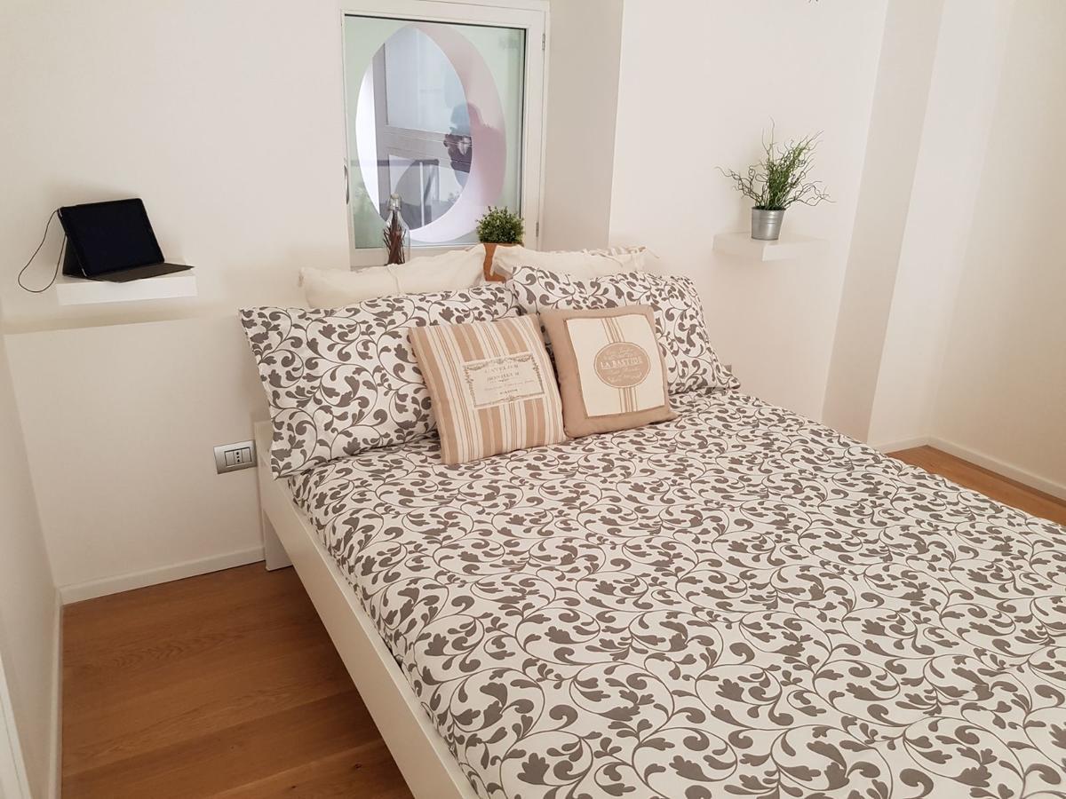 Via Roma Apartment Deluxe Salerno Eksteriør bilde